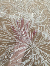 Dantela Couture Ivory gyöngyökkel és flitterekkel